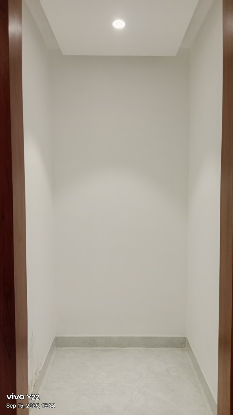 Room, green fields colony 3 Bedroom 1650 Sq.Ft. Builder Floor In Green Fields Colony Faridabad 9212597