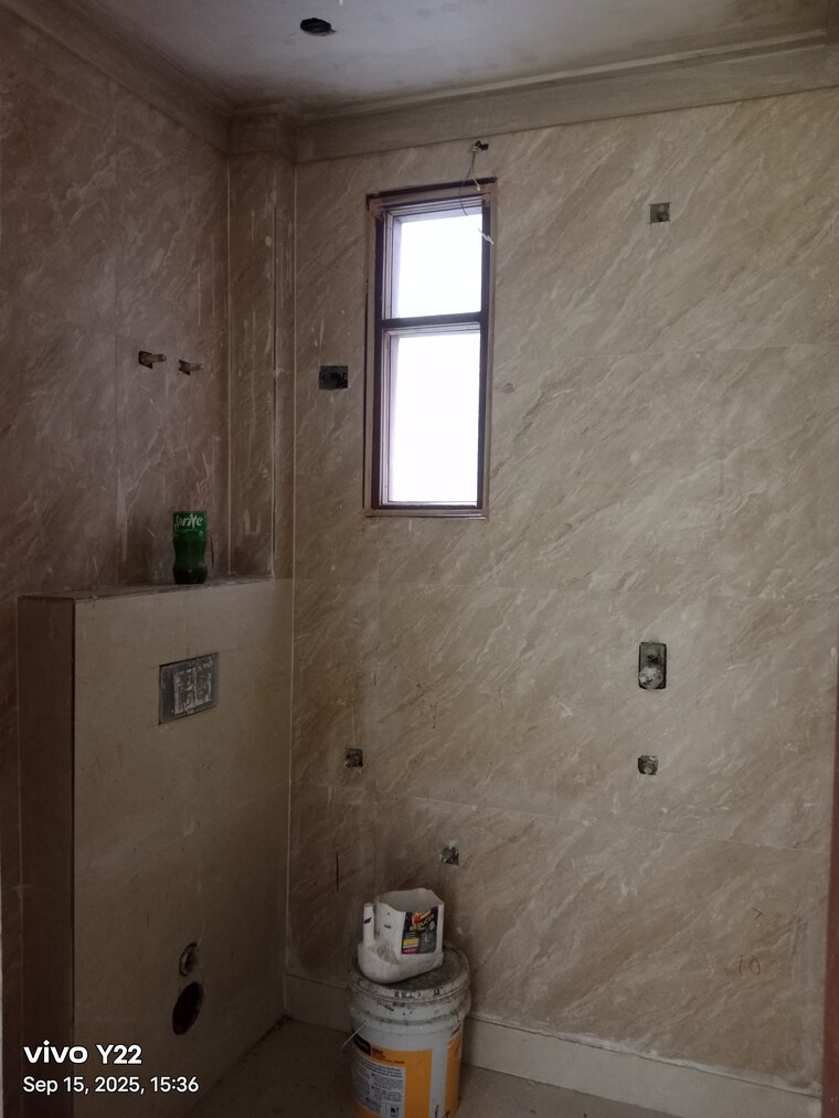 Bathroom, green fields colony 3 Bedroom 1650 Sq.Ft. Builder Floor In Green Fields Colony Faridabad 9212597