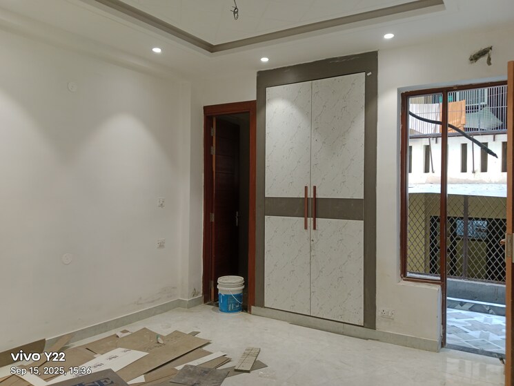 Room, green fields colony 3 Bedroom 1650 Sq.Ft. Builder Floor In Green Fields Colony Faridabad 9212597