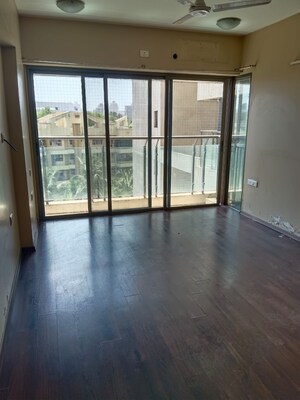 Room in 2 BHK Apartment at K Raheja Corp Vistas Mumbai, Chandivali – for Rent