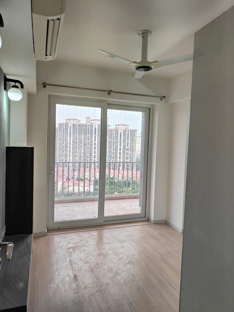Room, dlf-the-skycourt 3 Bedroom 1931 Sq.Ft. Apartment In Sector 86 Gurgaon 9212599