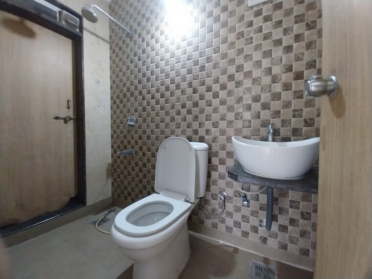 Bathroom, orient-plaza-kharghar 3 Bedroom 1700 Sq.Ft. Apartment In Kharghar Sector 34 Navi Mumbai 9212664