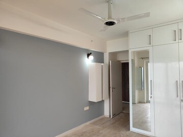 3 BHK Apartment For Sale in DLF The Skycourt, Sector 86