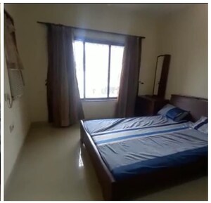 Bedroom in 3 BHK Apartment at Lokhandwala Complex, Andheri West – for Rent
