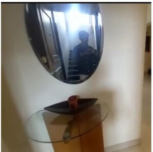 Furnished Amenities in 3 BHK Apartment at Lokhandwala Complex, Andheri West – for Rent