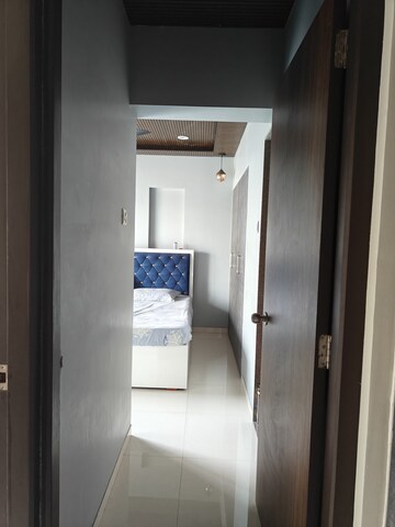Building Lobby in 1.5 BHK Apartment at Metropolis Bayside, Kasarvadavali – for Sale