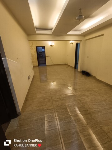 Room in 2 BHK Builder Floor at Saket – for Rent