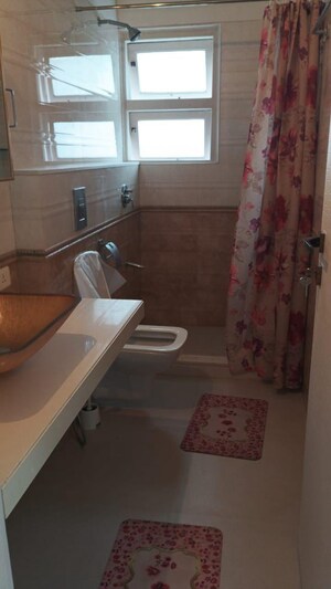 2 BHK Apartment For Sale in Shyam Niwas CHS, Cumbala Hill