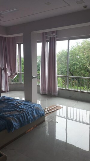 Hall in 2 BHK Apartment at Shyam Niwas CHS, Cumbala Hill – for Sale