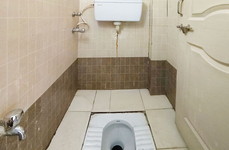 Bathroom, chandivali Pg For Girls In Chandivali 9212691