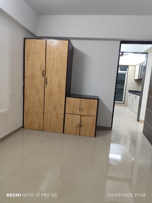 Room in 2 BHK Apartment at Payal Heights Apartment, Kharghar – for Sale