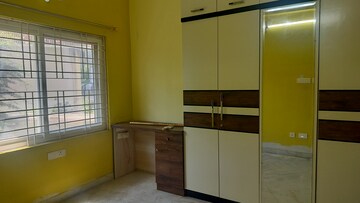 Room in 3 BHK Apartment at Jubilee Hills – for Rent