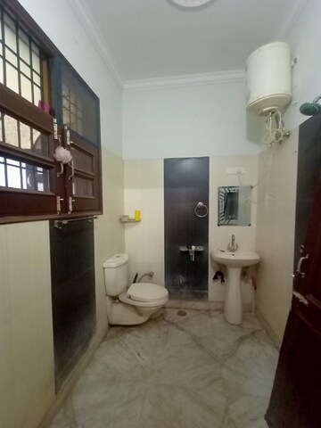 Bathroom in 2 BHK Independent House at Sector 16 – for Rent