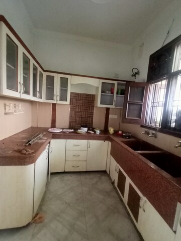 Kitchen in 2 BHK Independent House at Sector 16 – for Rent