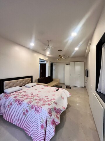 Bedroom in 1 RK Apartment at Andheri CHS, Andheri West – for Rent