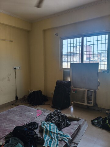 Living Room in 2.5 BHK Apartment at Gardenia Gateway, Sector 75 – for Rent