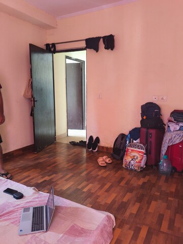 Living Room in 2.5 BHK Apartment at Gardenia Gateway, Sector 75 – for Rent