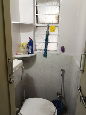 Bathroom in 1.5 BHK Apartment at Rambaug Colony – for Sale