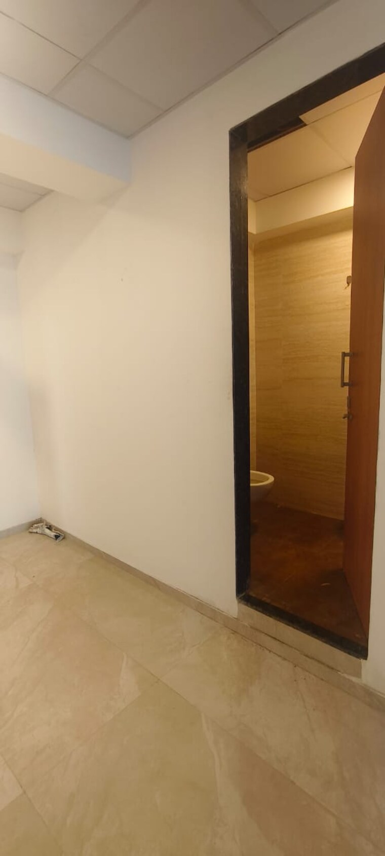 Room, kamdhenu-23-west Commercial Office Space 458 Sq.Ft. In T.T.C. Industrial Area Navi Mumbai 9213016