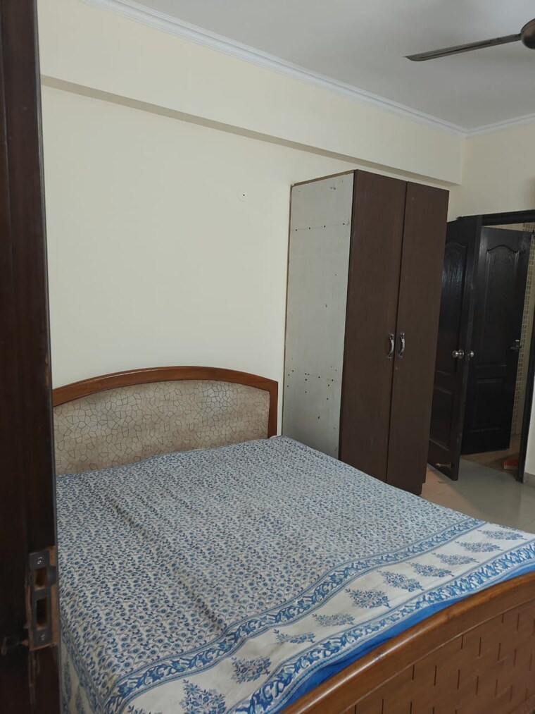 Bedroom, emerald-green 4 Bedroom 2800 Sq.Ft. Apartment In Sector 52 Gurgaon 9213041