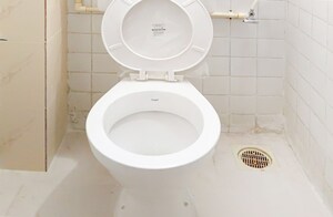 Bathroom in  Pg at Andheri East – for Rent