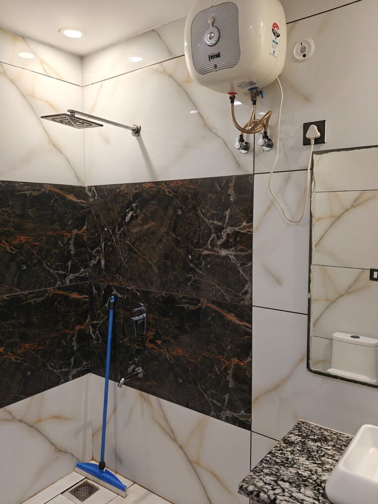 Bathroom, sector 55 2 Bedroom 1000 Sq.Ft. Independent House In Sector 55 Noida 9212998