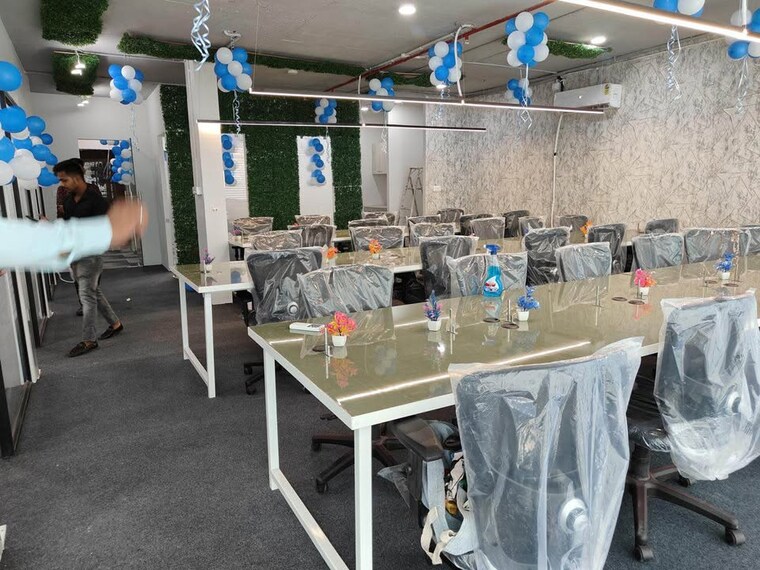 Team Area, viman nagar Commercial Office Space 5000 Sq.Ft. In Viman Nagar Pune 9212999