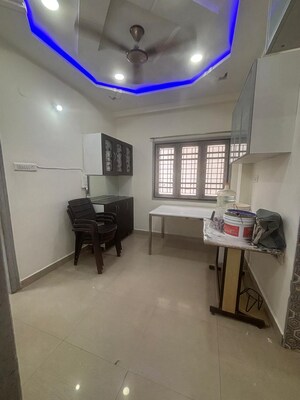Room in 3 BHK Apartment at Shaikpet – for Sale