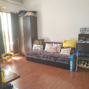 Living Room in 2 BHK Apartment at Pearl Heights, Yari Road – for Sale