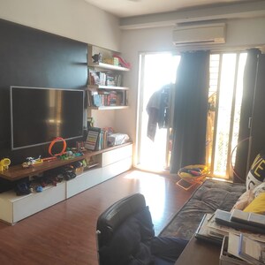Living Room in 2 BHK Apartment at Pearl Heights, Yari Road – for Sale