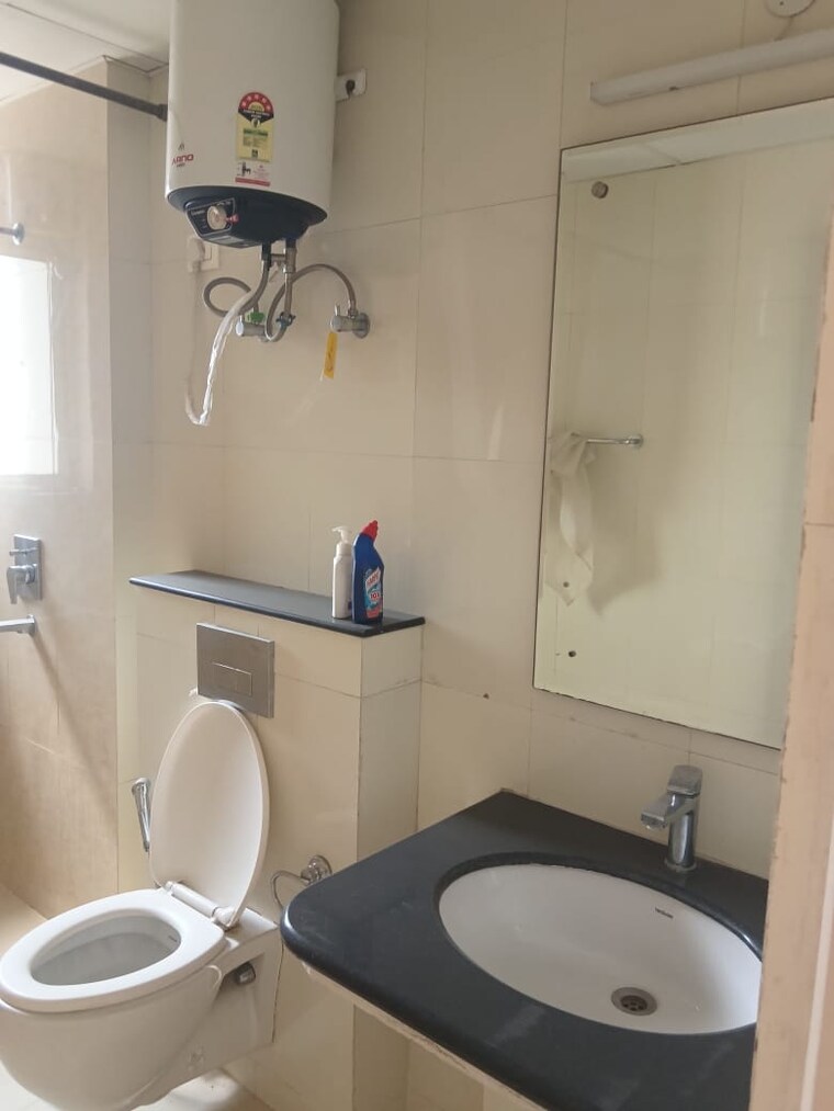 Bathroom, pareena-coban-residences 3 Bedroom 1997 Sq.Ft. Apartment In Sector 99a Gurgaon 9213004