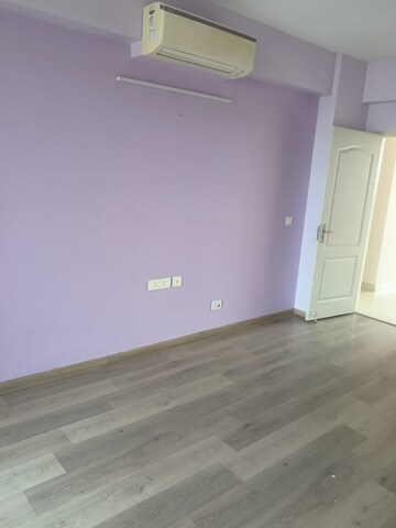 Room in 3 BHK Apartment at Pareena Coban Residences, Sector 99a – for Rent