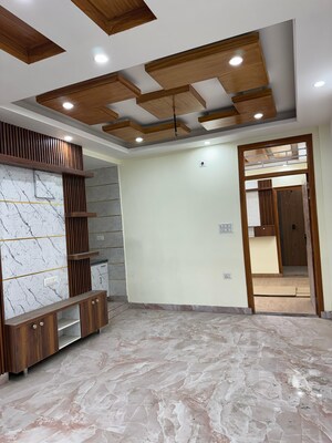 Room in 3 BHK Builder Floor at Gms Road – for Sale