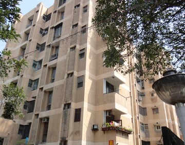 2 BHK Apartment For Rent in Vip Road