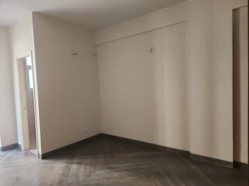 Room in 2 BHK Apartment at Wave Executive Floors, Wave City – for Sale