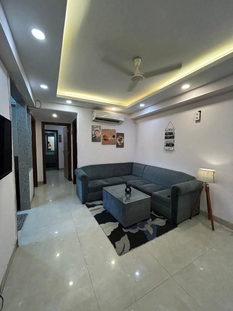 1 BHK + Servant Room Apartment For Rent in Palm Residency Chhatarpur