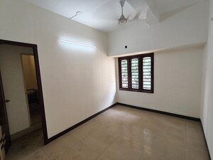 Room in  Office Space in IT/SEZ at Ekkatuthangal – for Rent