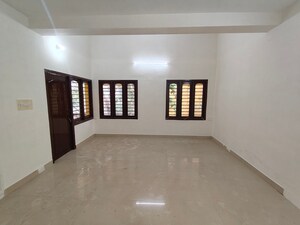 Room in  Office Space in IT/SEZ at Ekkatuthangal – for Rent