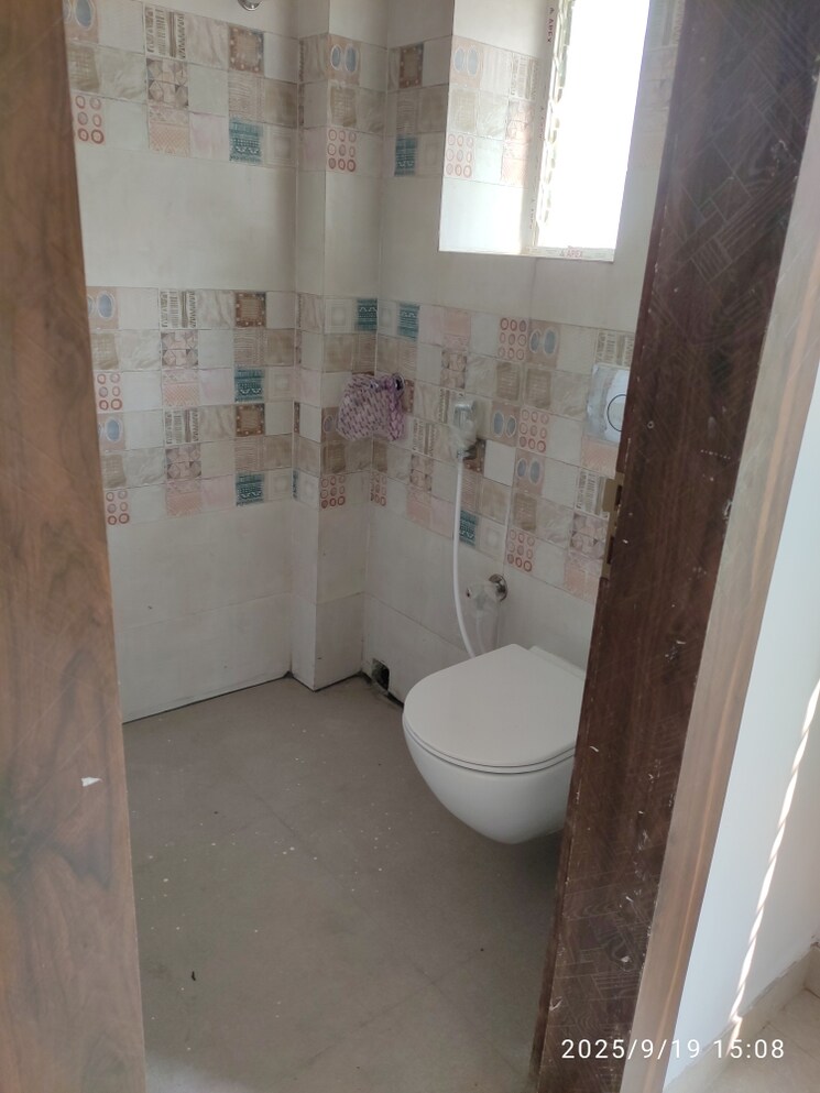 Bathroom, new-town-tower 3 Bedroom 1250 Sq.Ft. Apartment In New Town Action Area 1 Kolkata 9213211