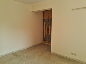 Room in 4 BHK Apartment at CHD Avenue 71, Sector 71 – for Rent