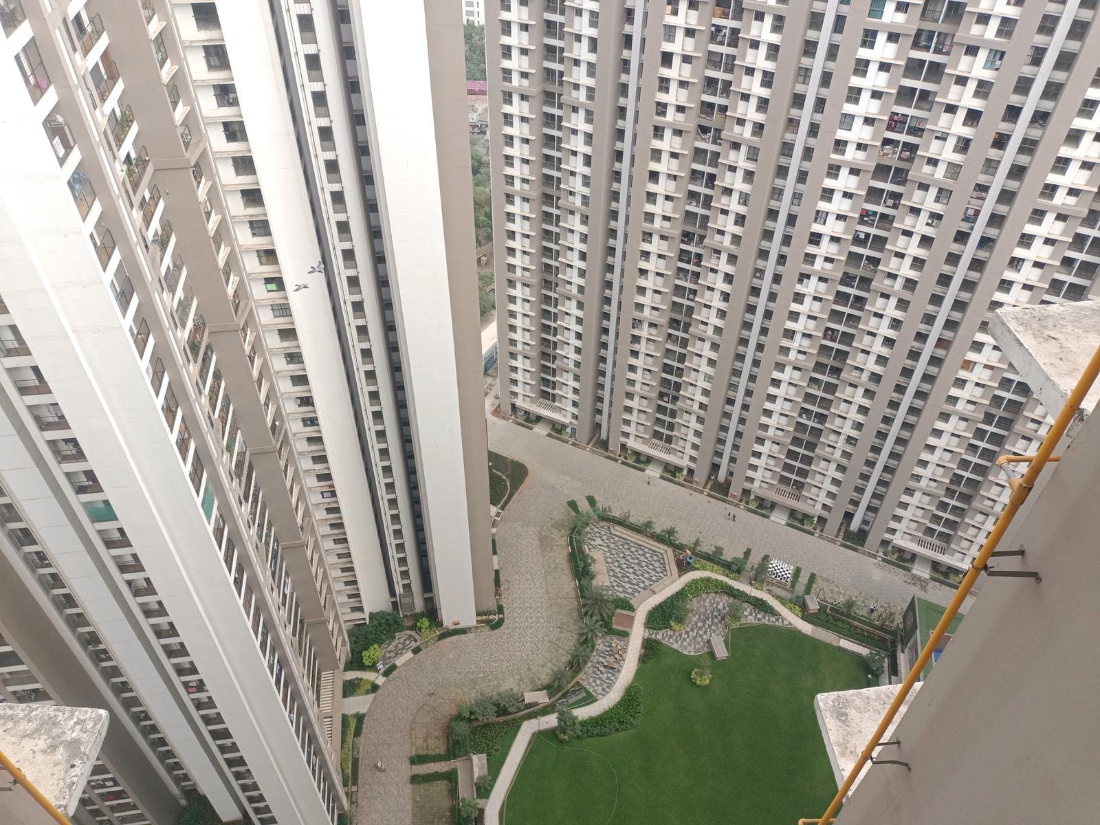 2 BHK + Pooja Room Apartment For Sale in Runwal Eirene