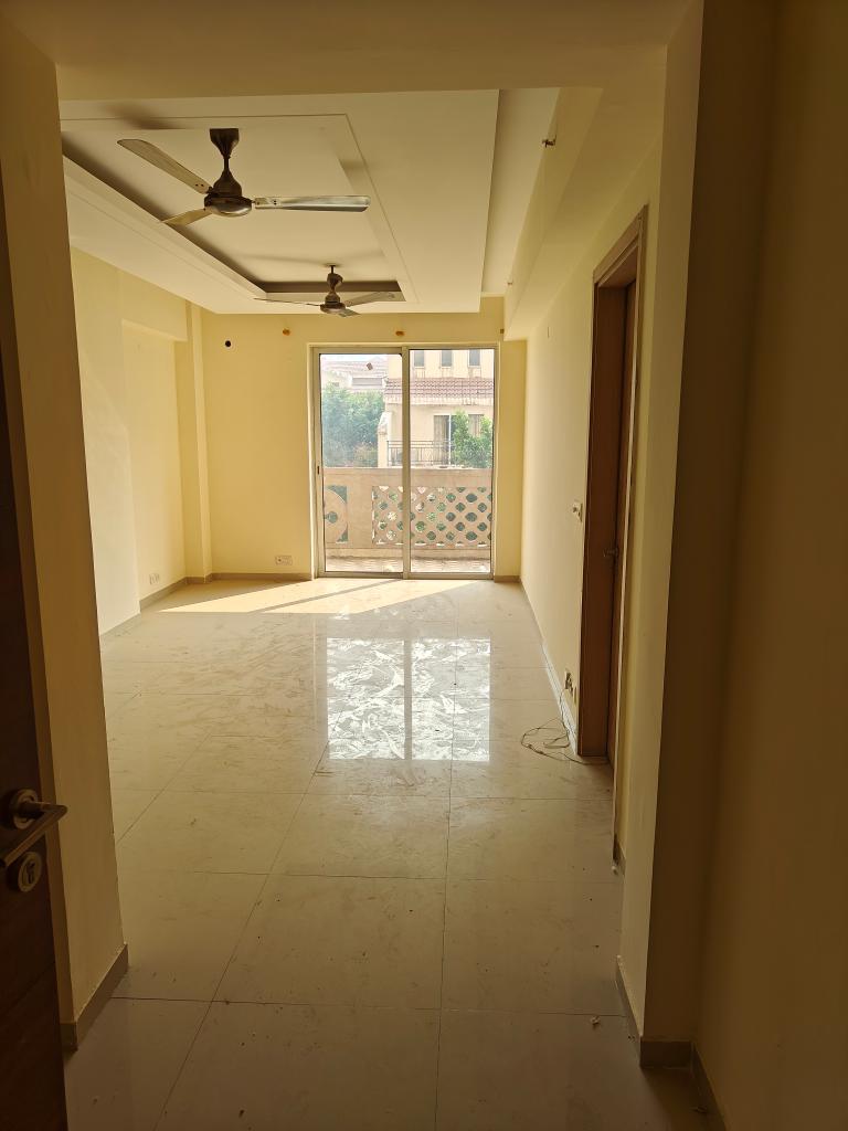 3.5 BHK + Servant Room Apartment For Rent in DLF New Town Heights II