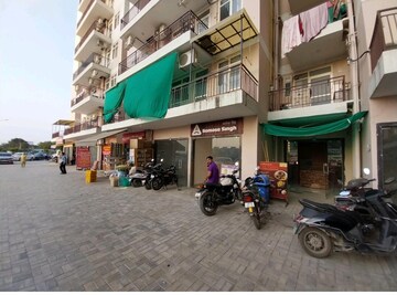  Shop For Sale in Suncity Avenue 76, Sector 76