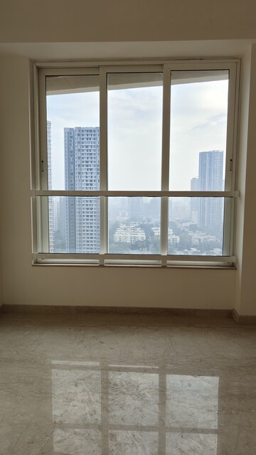 Bedroom in 3 BHK Apartment at Kalpataru Radiance, Goregaon West – for Rent