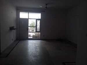 Room in 3 BHK Apartment at Eldeco Residency Greens, Pi Greater Noida – for Sale