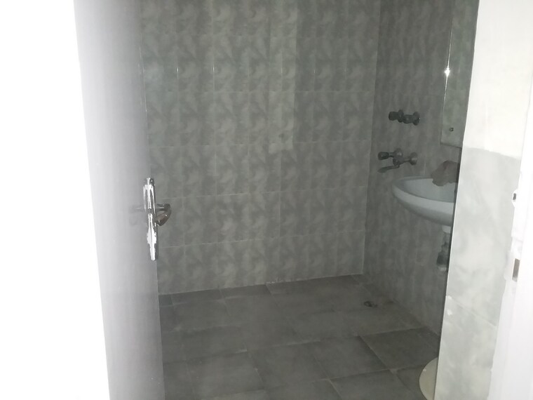 Bathroom, eldeco-residency-greens 3 Bedroom 1245 Sq.Ft. Apartment In Pi Greater Noida Greater Noida 9213357