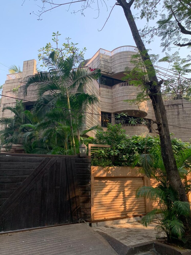 Garden, juhu 5 Bedroom 10500 Sq.Ft. Villa In Juhu Mumbai 9213359