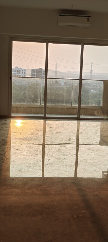 Living Room in 3.5 BHK Apartment at Kalpataru Radiance, Goregaon West – for Rent