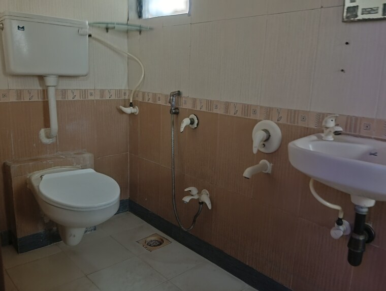 Master Bedroom, dheeraj-solitaire 1 Bedroom 400 Sq.Ft. Apartment In Malad West Mumbai 9213416