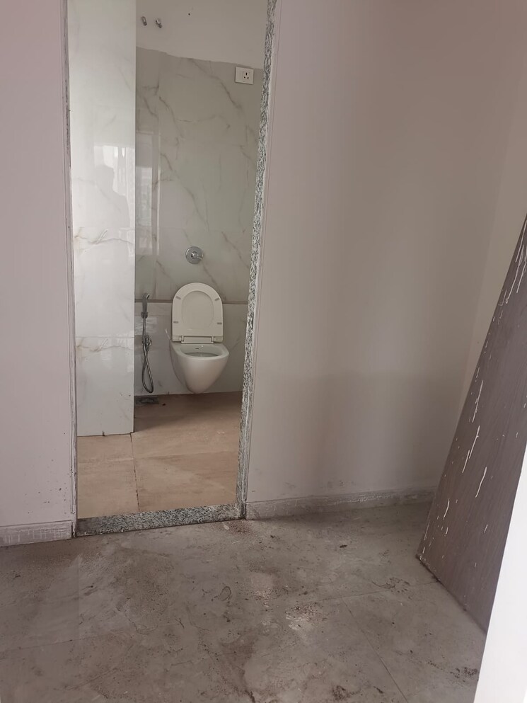 Bathroom, mahim 3 Bedroom 1400 Sq.Ft. Apartment In Mahim Mumbai 9213418